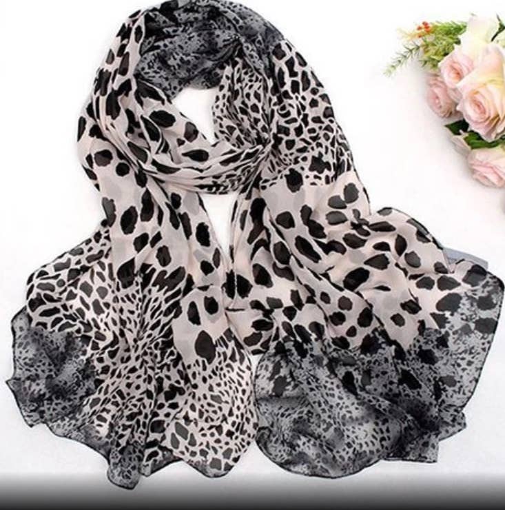 Beautifull Boundaries - Scarf lightweight leopard greys