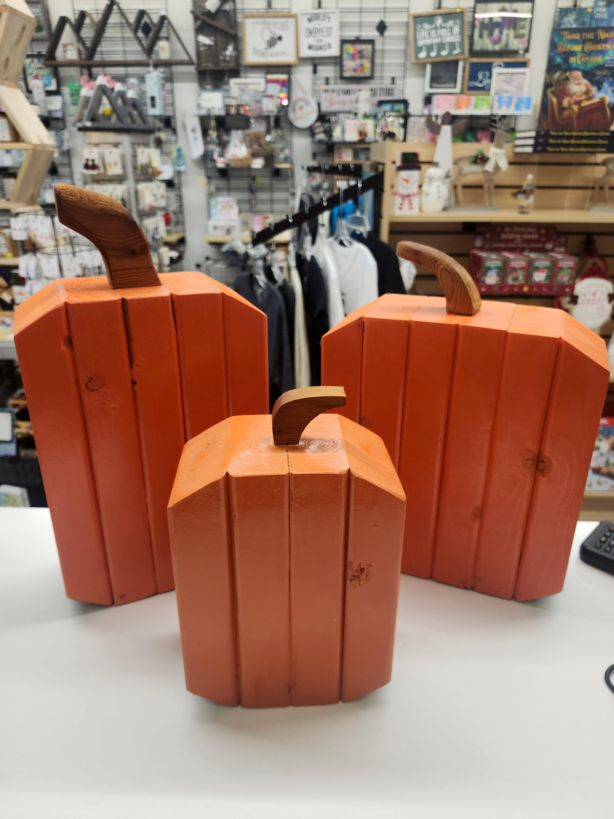 Wooden Porch Pumpkin Set