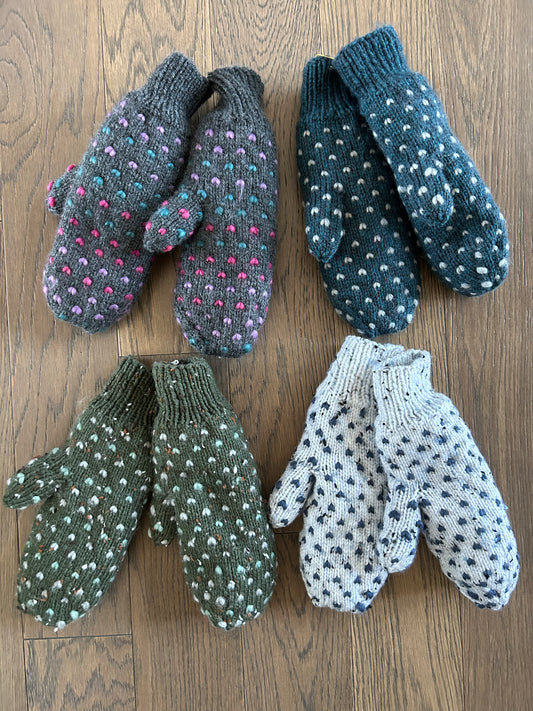 Knitted Mitts by Shelby