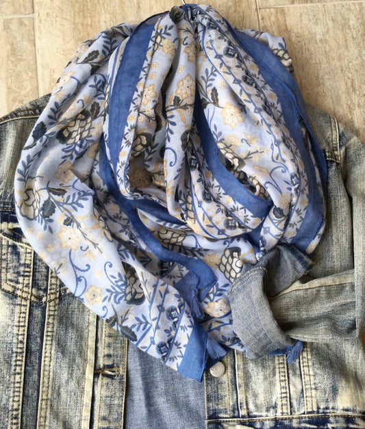 Beautifull Boundaries - Scarf lightweight blue